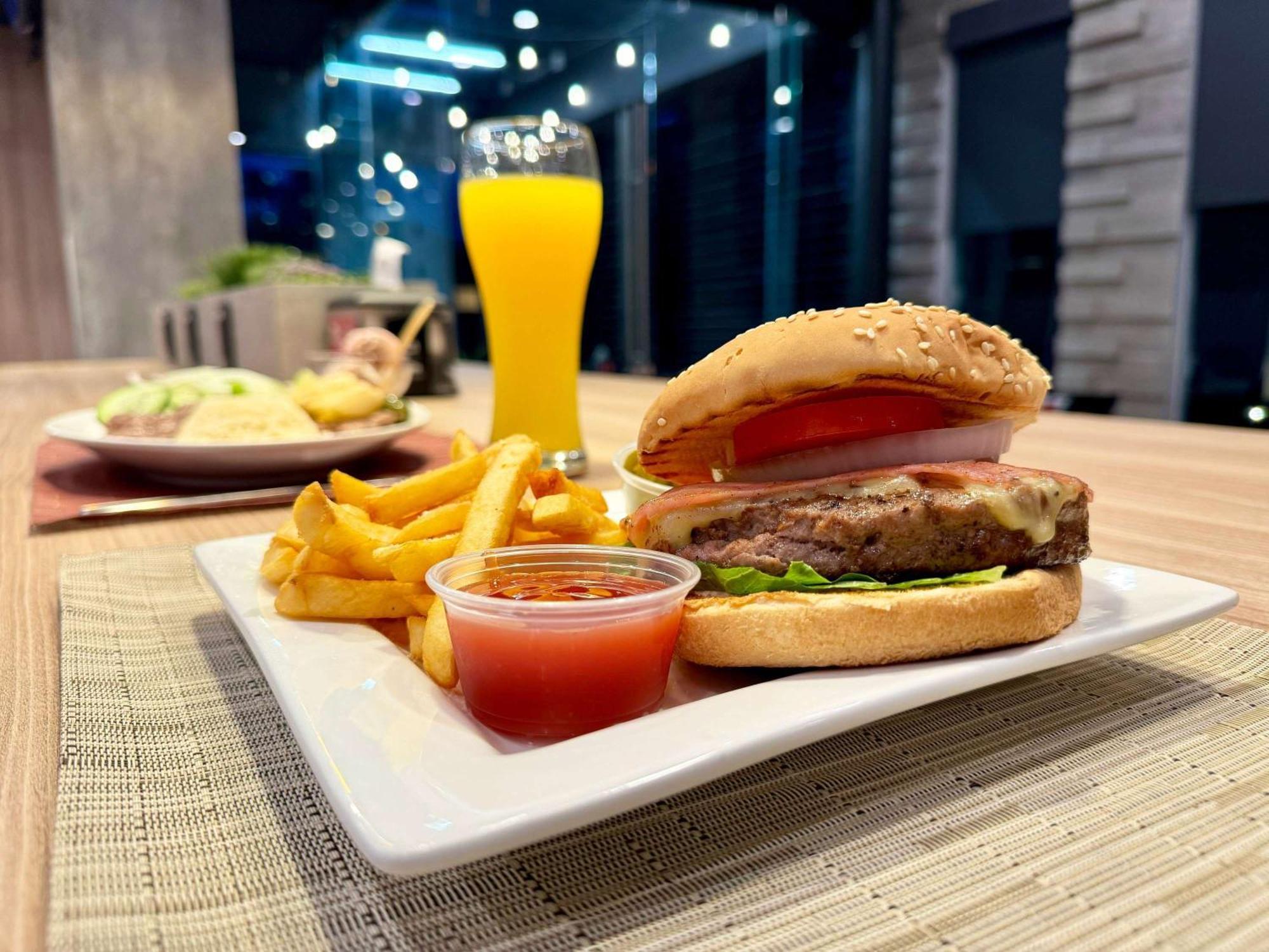 Ibis Mérida Zewnętrze zdjęcie