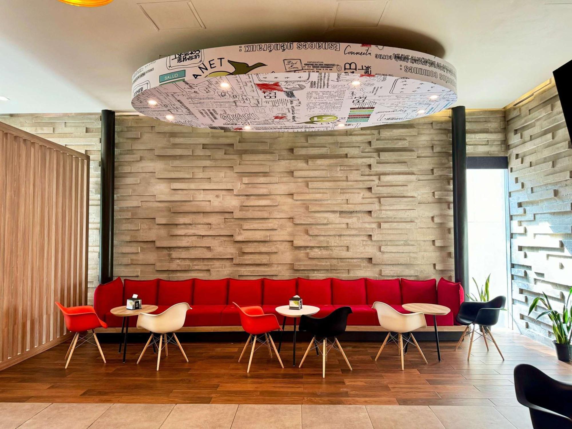 Ibis Mérida Zewnętrze zdjęcie